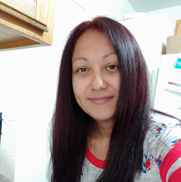 Meet your Posher, Jennifer - Picture 1 of 1